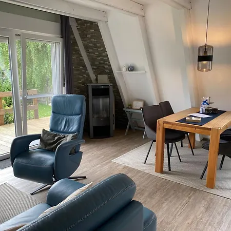 Spitzhus, Zwei Schlafzimmer, Kamin, Garten, Hund Willkommen! Holiday home *
