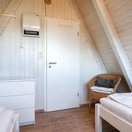 Holiday home Spitzhus, Zwei Schlafzimmer, Kamin, Garten, Hund Willkommen!