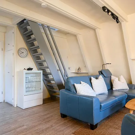 Ferienhaus Spitzhus, Zwei Schlafzimmer, Kamin, Garten, Hund Willkommen!
