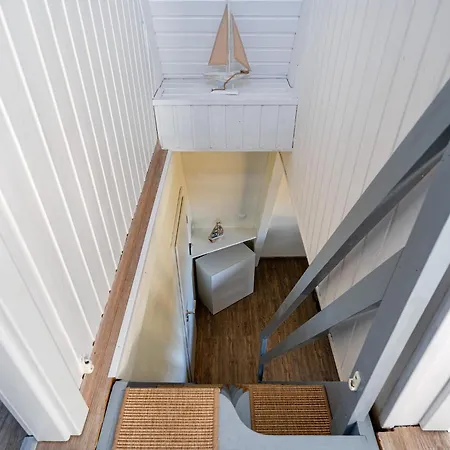 Ferienhaus Spitzhus, Zwei Schlafzimmer, Kamin, Garten, Hund Willkommen! *