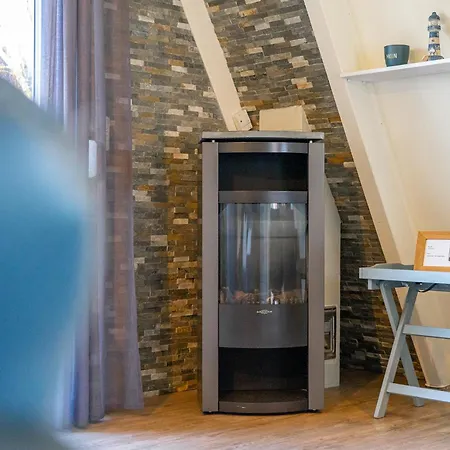 Spitzhus, Zwei Schlafzimmer, Kamin, Garten, Hund Willkommen!